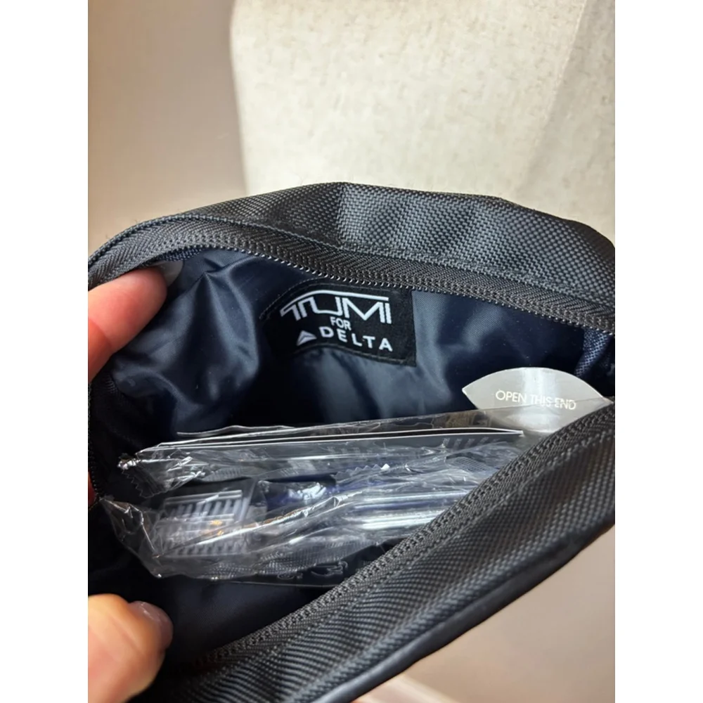 Like new TUMI Black & Gray Toiletry Bag One Size travel bag luggage designer - Picture 5 of 9